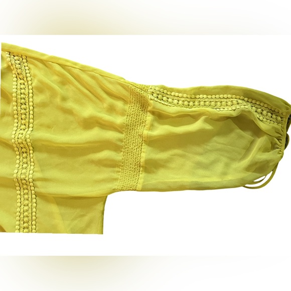 Lane Bryant sheer woven top - Picture 2 of 3